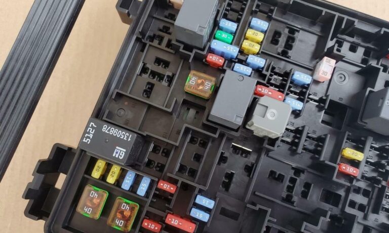 Chevrolet Tahoe fuse box diagrams: complete guides from 2000 to today