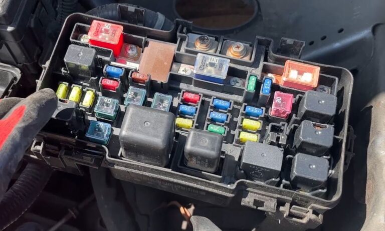 Honda CR-V fuse box diagrams: Complete detailed schemes for all generations