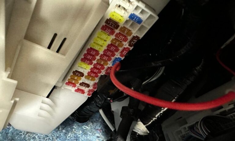 Toyota Tundra fuse box diagrams: Complete and exhaustive schemes for all generations (2000–Present)