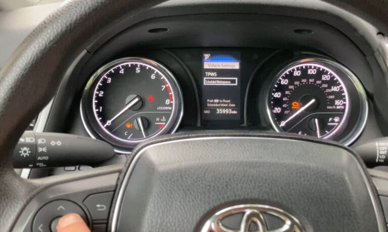 Reset service on Camry / Aurion: Easy way to clear the maintenance light