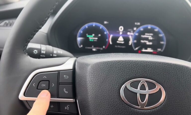 How to reset the oil service light on Toyota Camry and Aurion